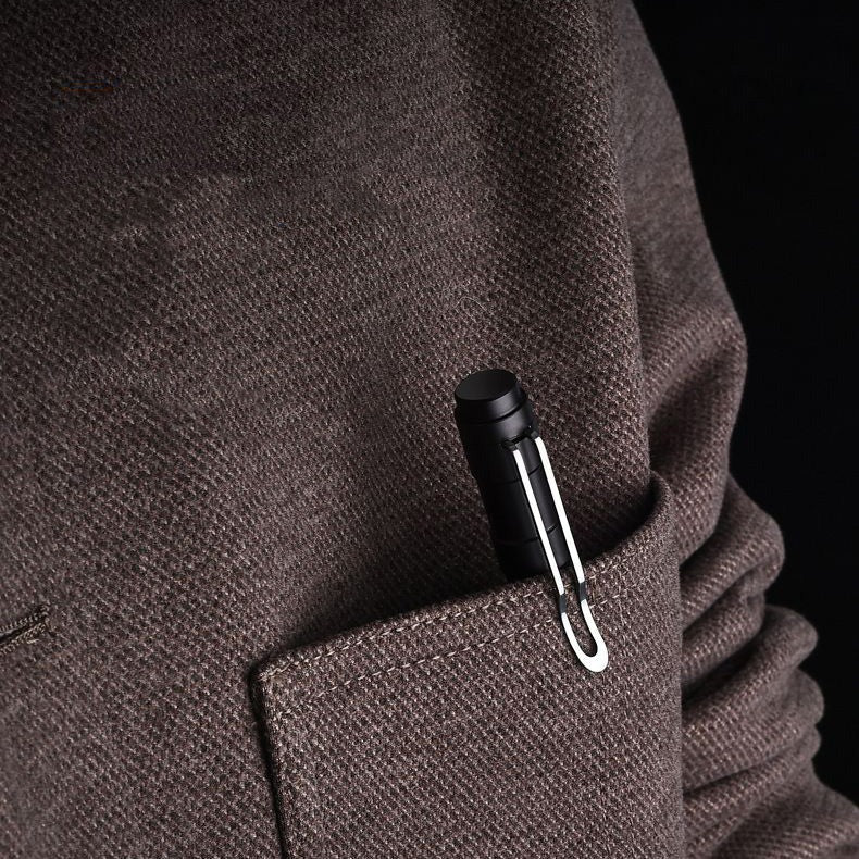 Self-defense pen, a portable close-range self-defense tool