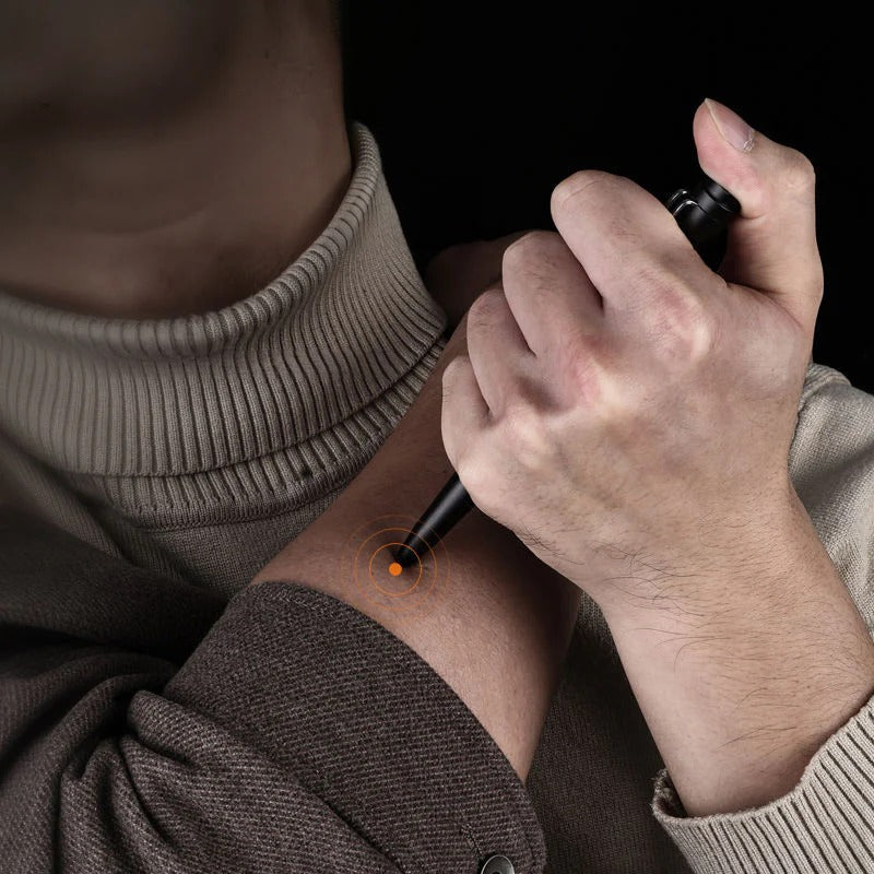 Self-defense pen, a portable close-range self-defense tool